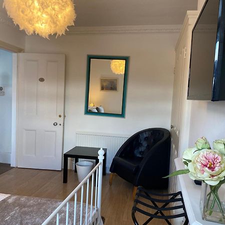 Deluxe Three Bed Bnb In Henley-On-Thames Near Station River & Town Centre Exterior foto