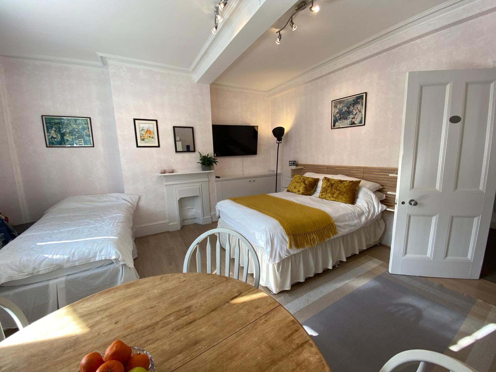 Deluxe Three Bed Bnb In Henley-On-Thames Near Station River & Town Centre Exterior foto